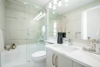 Mudroom Photo of 7472 124 Street, Surrey, BC