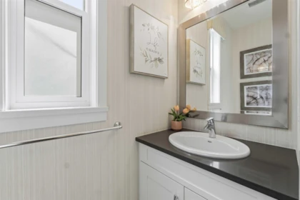 Powder Room Photo of 15878 29a Avenue, Surrey, BC