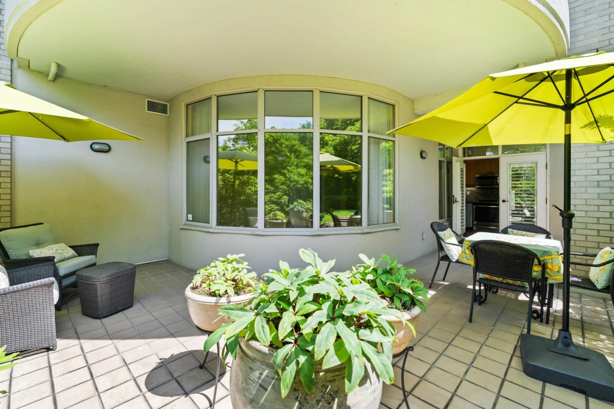Family Room Photo of 102 5850 Balsam Street, Vancouver, BC