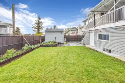 Outdoor Patio Photo of 12432 75 Avenue, Surrey, BC