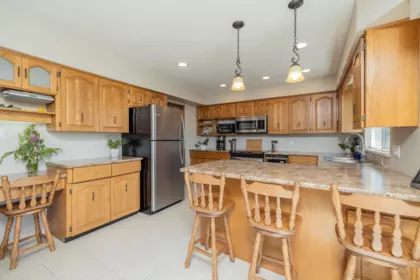 Breakfast Nook Photo of 455 Alouette Drive, Coquitlam, BC