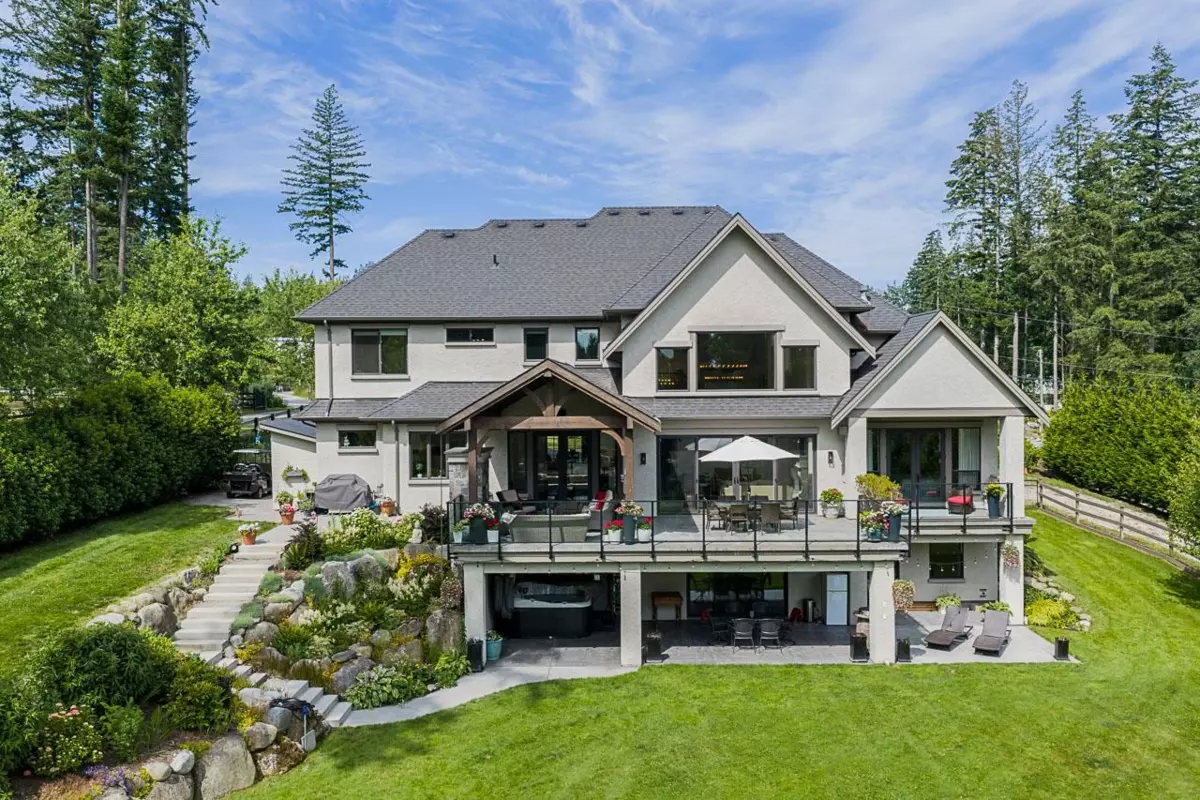 Family Room Photo of 142 208 Street, Langley, BC