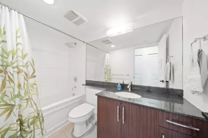 Primary Bathroom Photo of 1703 6351 Buswell Street, Richmond, BC