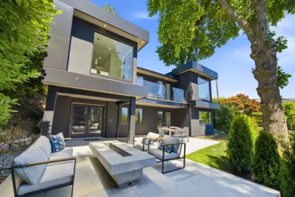 Hot Tub / Spa Photo of 2508 Nelson Avenue, West Vancouver, BC