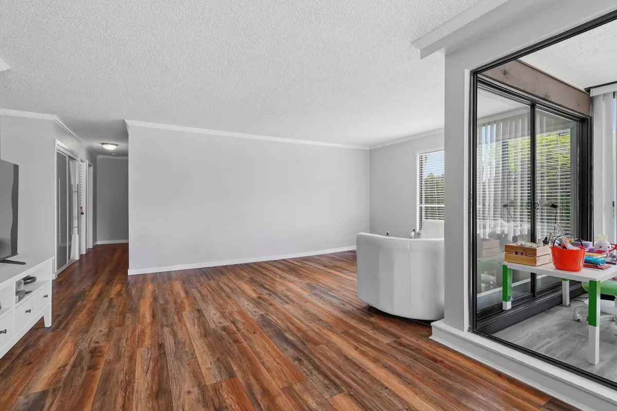 Family Room Photo of 104 1437 Foster Street, White Rock, BC