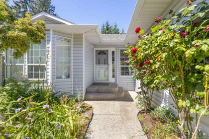 5309 Cedarview Place, Sechelt, BC, Sechelt — Single Family Residence for sale