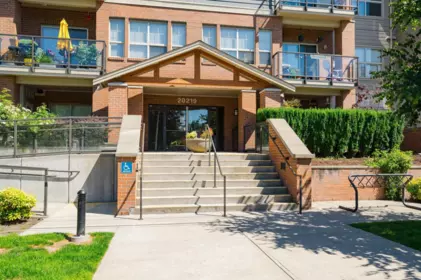109 20219 54a Avenue, Langley, BC, Langley — Apartment/Condo for sale