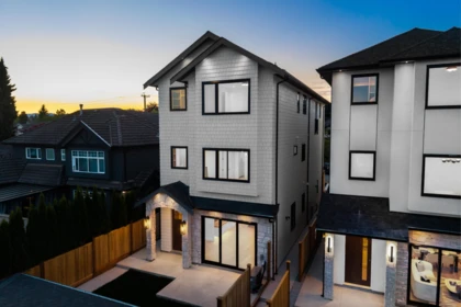 4 6682 Napier Street, Burnaby, BC, Burnaby — Half Duplex for sale