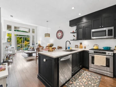 Kitchen Photo of 308 15185 36 Avenue, Surrey, BC