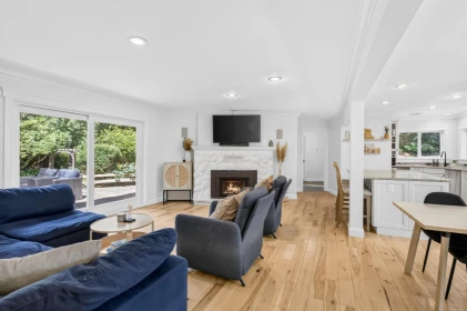 Breakfast Nook Photo of 26849 116 Avenue, Maple Ridge, BC