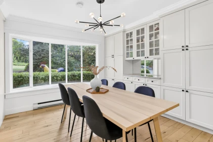Kitchen Island Photo of 26849 116 Avenue, Maple Ridge, BC