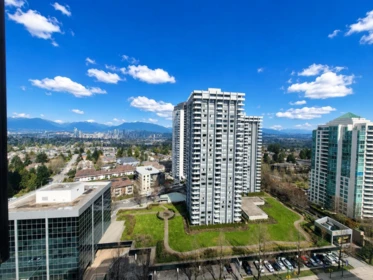 2002 5885 Olive Avenue, Burnaby, BC, Burnaby — Apartment/Condo for sale
