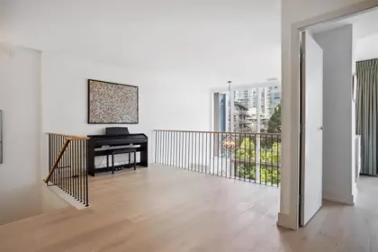 Entry Foyer Photo of 408 590 Nicola Street, Vancouver, BC