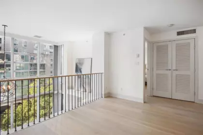 Hallway Photo of 408 590 Nicola Street, Vancouver, BC