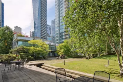 Swimming Pool Photo of 408 590 Nicola Street, Vancouver, BC