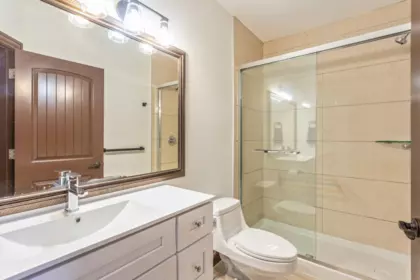 Mudroom Photo of 7282 Ridge Drive, Burnaby, BC