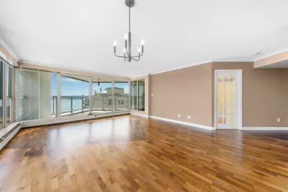 1201 120 W 2nd Street, North Vancouver, BC, North Vancouver — Apartment/Condo for sale