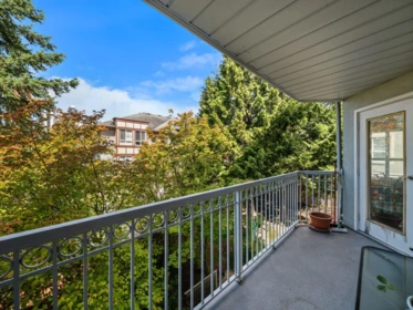 Entry Foyer Photo of 309 13939 Laurel Drive, Surrey, BC