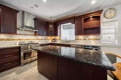 Pantry Photo of 1711 Sixth Avenue, New Westminster, BC