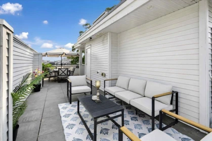 Swimming Pool Photo of 20 16337 23a Avenue, Surrey, BC