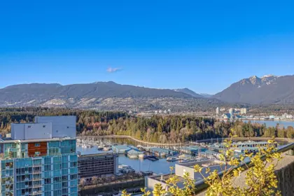 Loft / Bonus Room Photo of 702 588 Broughton Street, Vancouver, BC