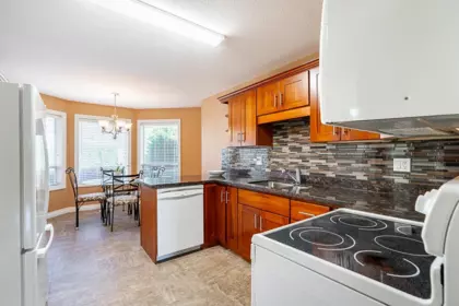 Kitchen Photo of 12 32615 Murray Avenue, Abbotsford, BC