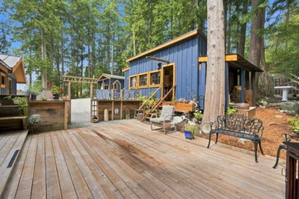 Backyard Photo of 9219 Hydaway Road, Halfmoon Bay, BC