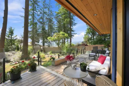 Kitchen Photo of 9219 Hydaway Road, Halfmoon Bay, BC