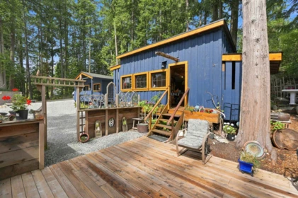 Outdoor Deck Photo of 9219 Hydaway Road, Halfmoon Bay, BC