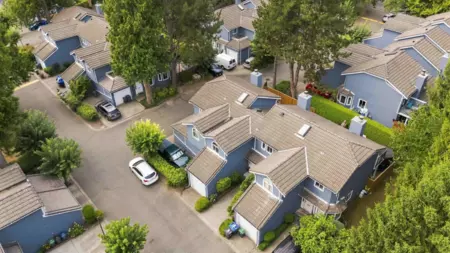 Community Amenities Photo (Clubhouse) of 2 10094 154 Street, Surrey, BC