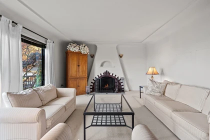 Breakfast Nook Photo of 2138 Nelson Avenue, West Vancouver, BC