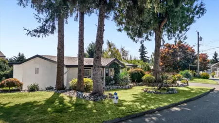 2034 Majestic Crescent, Abbotsford, BC, Abbotsford — Single Family Residence for sale