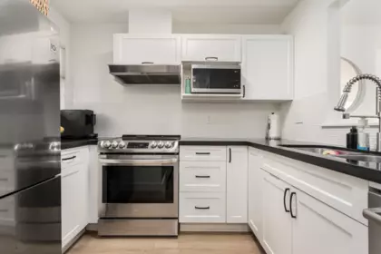 Breakfast Nook Photo of 407 1333 W 7th Avenue, Vancouver, BC