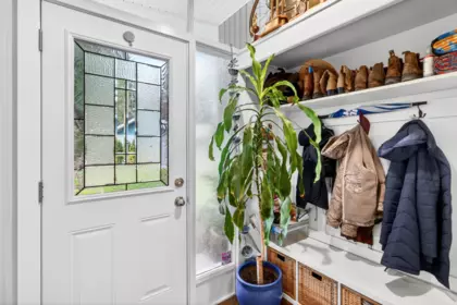 Kitchen Photo of 29907 Dewdney Trunk Road, Mission, BC