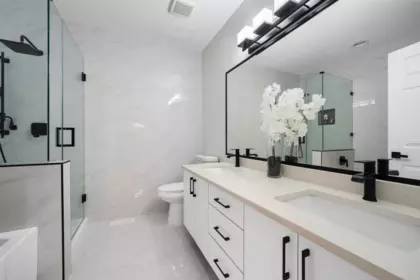 Hallway Photo of 5814 122 Street, Surrey, BC