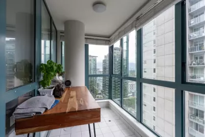 Hallway Photo of 1903 1238 Melville Street, Vancouver, BC