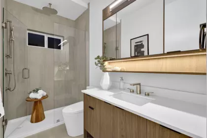 Guest Bathroom Photo of 102 6350 138 Street, Surrey, BC
