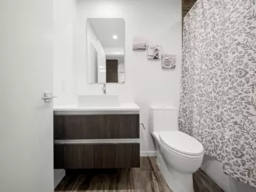 Primary Bathroom Photo of 1908 1888 Gilmore Avenue, Burnaby, BC