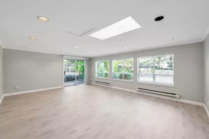 Entry Foyer Photo of 10291 Caithcart Road, Richmond, BC