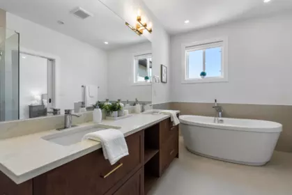Powder Room Photo of 6042 Arlington Drive, Chilliwack, BC