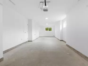 Garage Interior Photo of 1 1655 Agassiz-Rosedale No 9 Highway, Agassiz, BC