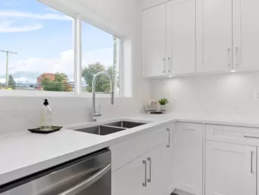 Kitchen Island Photo of 1 1655 Agassiz-Rosedale No 9 Highway, Agassiz, BC