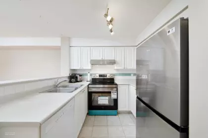 Dining Area Photo of 301 8989 Hudson Street, Vancouver, BC