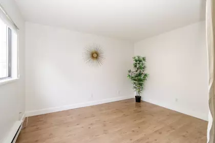 Entry Foyer Photo of 159 5421 10th Avenue, Delta, BC