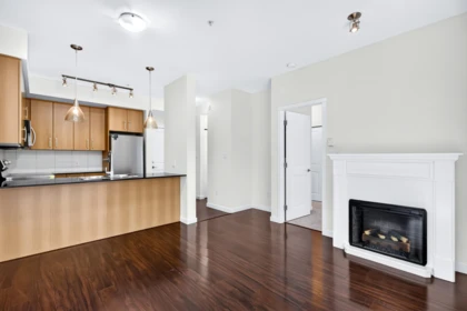 Primary Bedroom Photo of 210 22290 North Avenue, Maple Ridge, BC