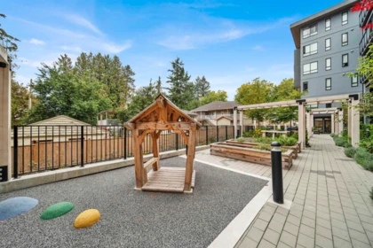 Front Yard Photo of 205 13439 94a Avenue, Surrey, BC