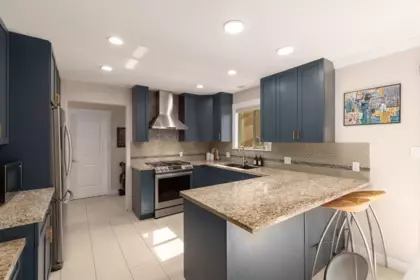 Kitchen Island Photo of 21328 Campbell Avenue, Maple Ridge, BC