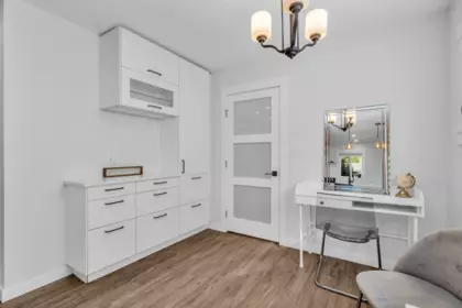Walk-In Closet Photo of 11591 Kingsbridge Drive, Richmond, BC