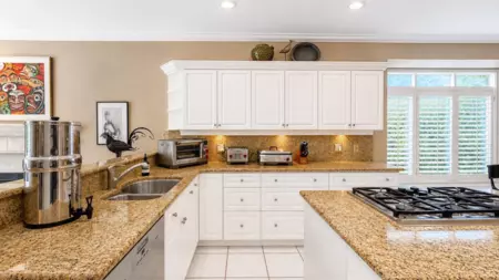 Breakfast Nook Photo of 8418 Gillnet Place, Vancouver, BC