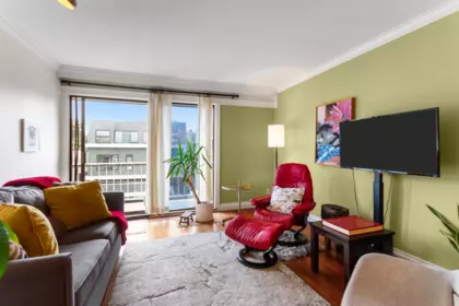 Breakfast Nook Photo of 308 2040 Cornwall Avenue, Vancouver, BC